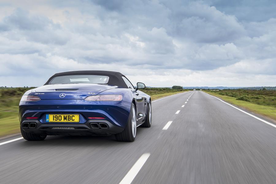  Mercedes-AMG GT S Roadster (R190) 2019 года  (UK) (фото 11 из 40)